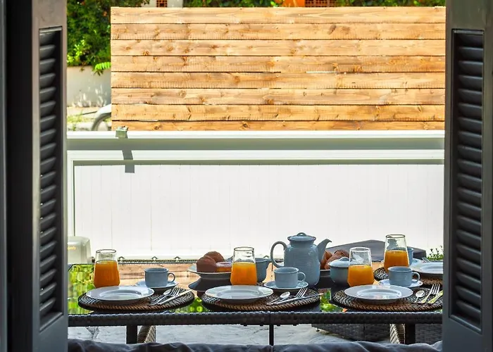 Themis' Urban Apartment *