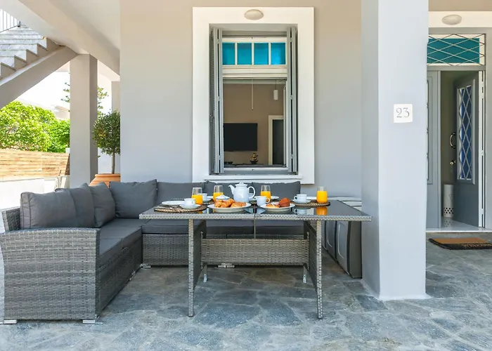 Themis' Urban Apartment Rhodes City